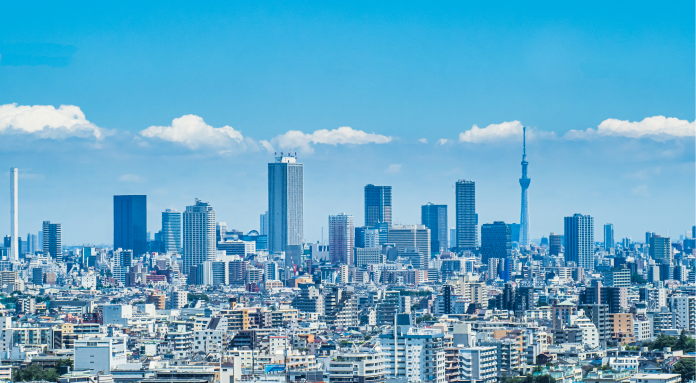 高層ビルが立ち並ぶ東京の様子